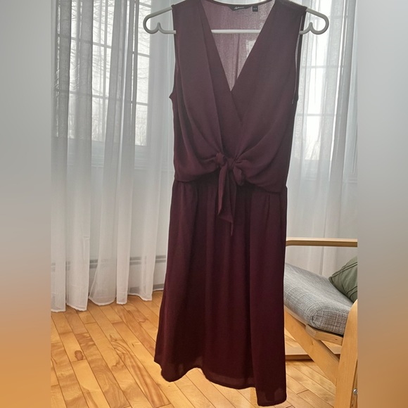 Burgundy draped dress - Picture 2 of 2
